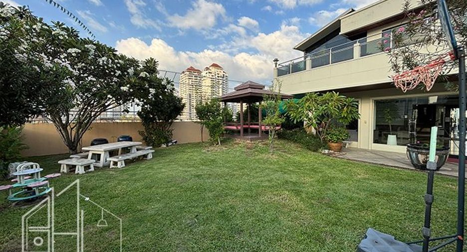 Apartment zur Miete mit 3 Zimmer in Khlong Toei, Bangkok