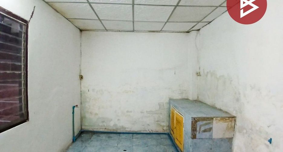 出售 2 卧室 联排别墅 在 Lat Lum Kaeo, Pathum Thani