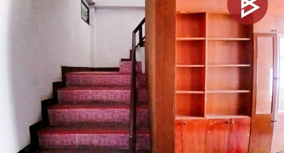 出售 2 卧室 联排别墅 在 Lat Lum Kaeo, Pathum Thani