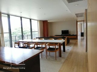 For rent 3 bedrooms apartment in Watthana, Bangkok