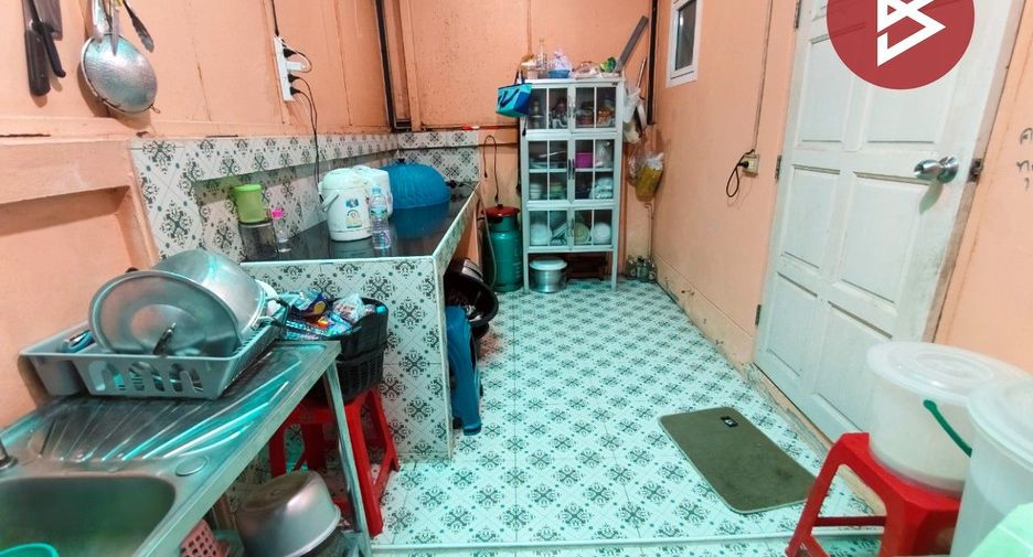 Casa adosada en venta de 3 habitaciones en Mueang Chachoengsao, Chachoengsao