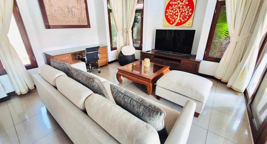 For rent 3 bedrooms villa in East Pattaya, Pattaya