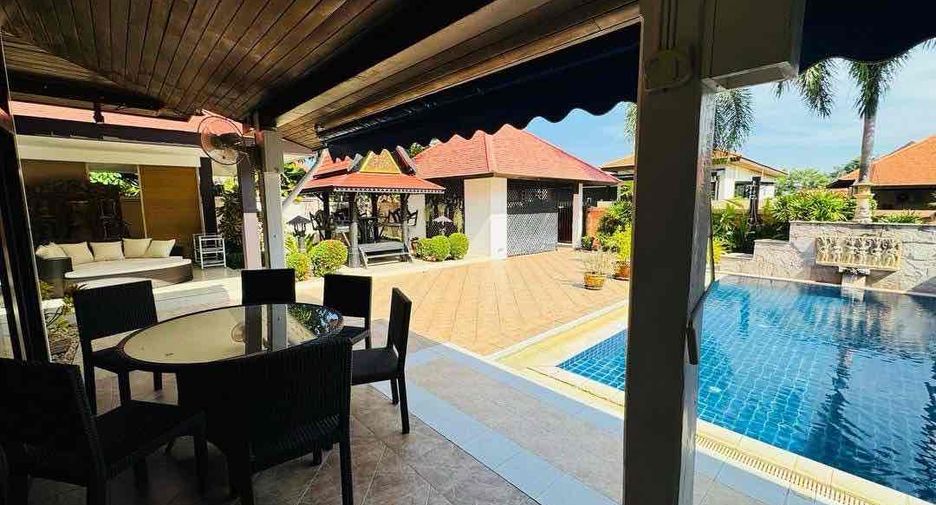 For rent 3 bedrooms villa in East Pattaya, Pattaya