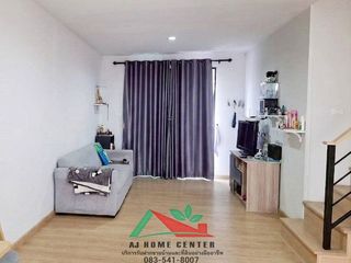 Casa adosada en venta de 2 habitaciones en Mueang Pathum Thani, Pathum Thani