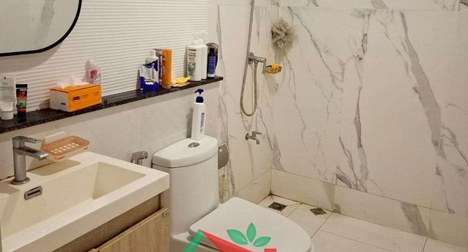 Casa adosada en venta de 2 habitaciones en Mueang Pathum Thani, Pathum Thani
