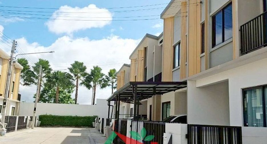 Casa adosada en venta de 2 habitaciones en Mueang Pathum Thani, Pathum Thani