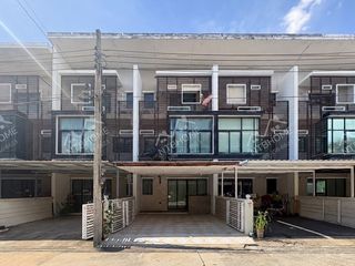 Продажа 2 спальни таунхаус в Mueang Nonthaburi, Нонтабури