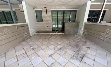 For sale 2 ベッドルーム townhouse in Mueang Nonthaburi, Nonthaburi