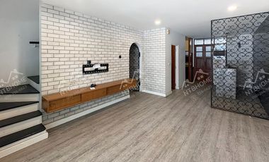 For sale 2 ベッドルーム townhouse in Mueang Nonthaburi, Nonthaburi