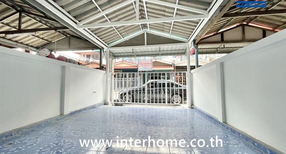 Reihenhaus zum Kauf mit 2 Zimmer in Mueang Samut Prakan, Samut Prakan