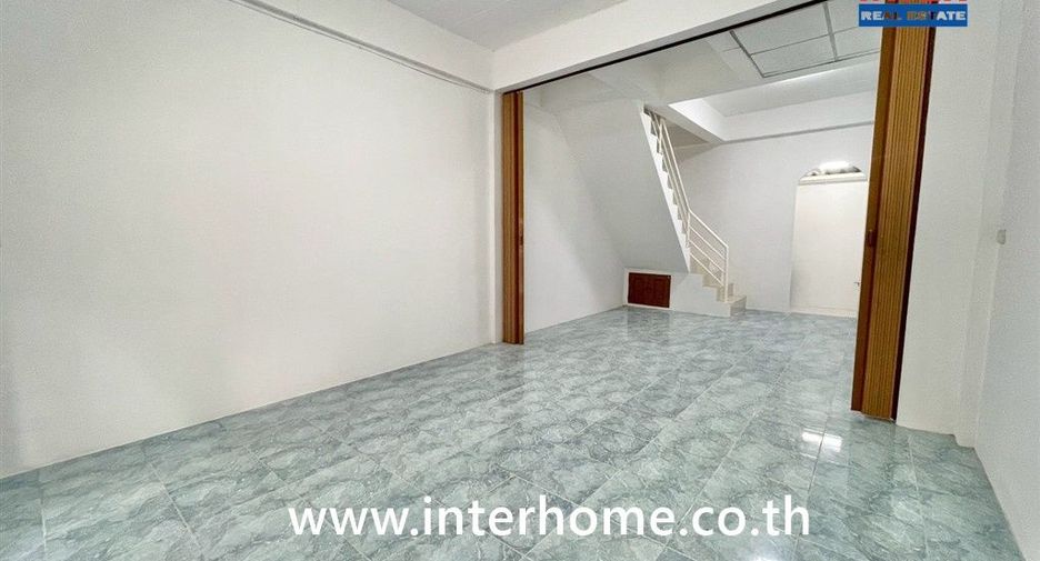 Reihenhaus zum Kauf mit 2 Zimmer in Mueang Samut Prakan, Samut Prakan