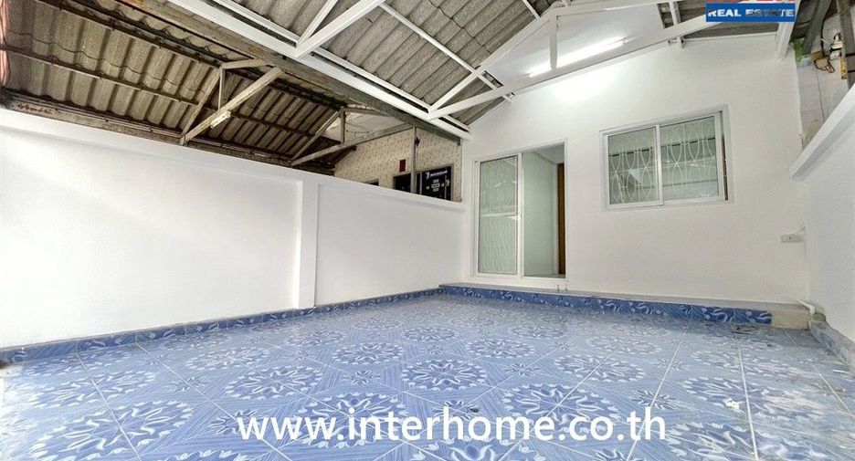 Reihenhaus zum Kauf mit 2 Zimmer in Mueang Samut Prakan, Samut Prakan