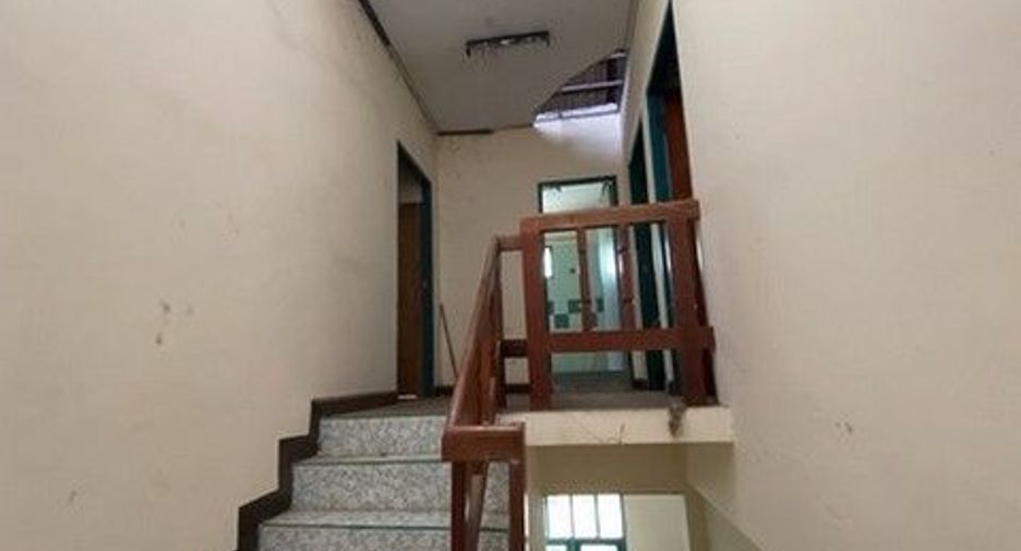 À vendre 1 chambre maison de ville à Mueang Kalasin, Kalasin