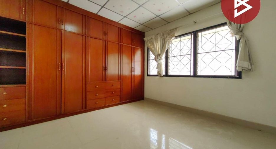 For sale 4 bedrooms townhouse in Bang Phli, Samut Prakan