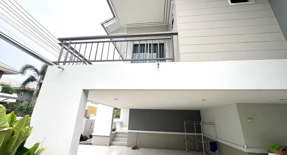 Casa en alquiler y en venta de 5 habitaciones en Ban Bueng, Chonburi