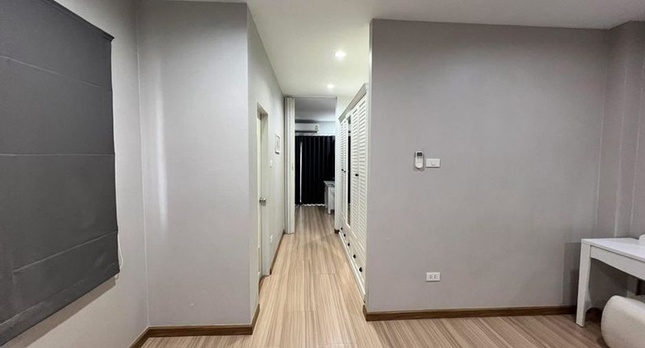 Casa en alquiler y en venta de 5 habitaciones en Ban Bueng, Chonburi