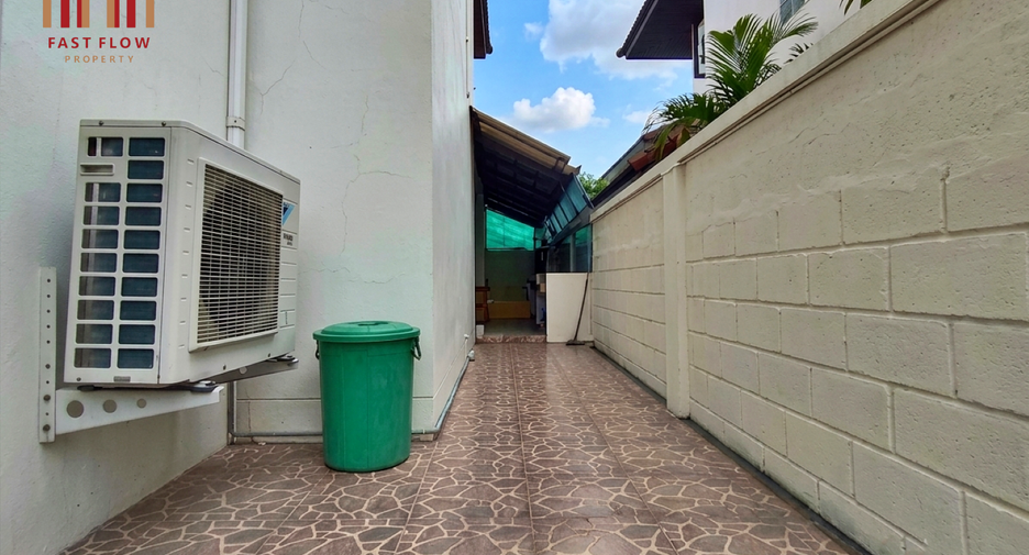 出售 3 卧室 独立屋 在 Khlong Sam Wa, 曼谷