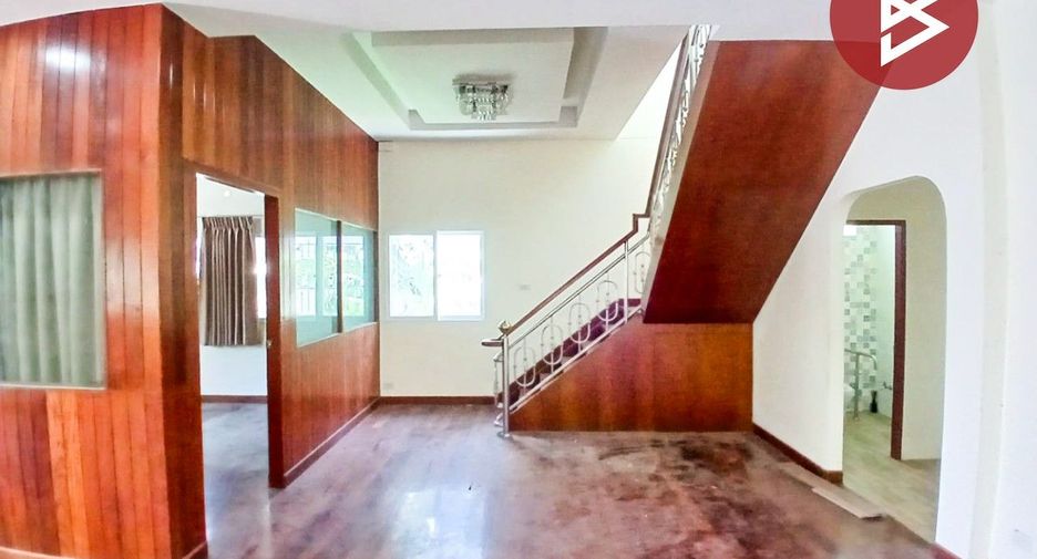 For sale 3 bedrooms house in Mueang Samut Prakan, Samut Prakan