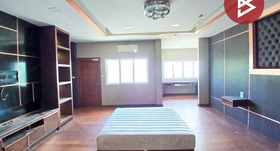 For sale 3 bedrooms house in Mueang Samut Prakan, Samut Prakan