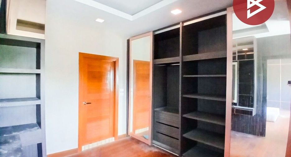 For sale 3 bedrooms house in Mueang Samut Prakan, Samut Prakan