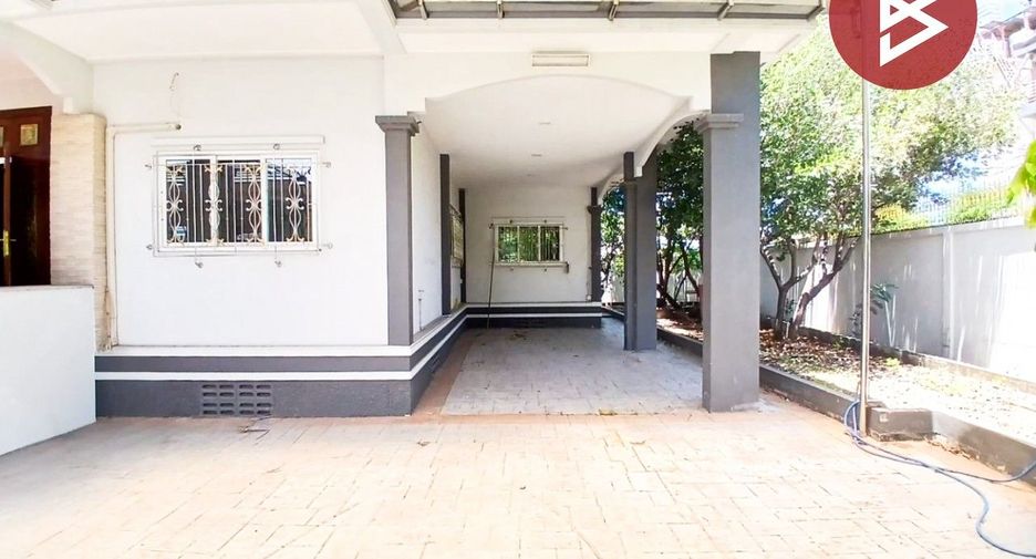 For sale 3 bedrooms house in Mueang Samut Prakan, Samut Prakan