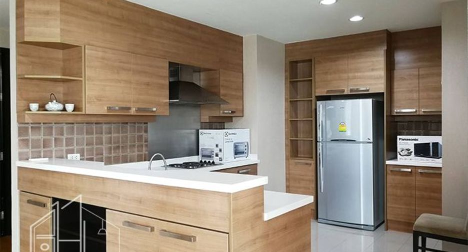 For rent 2 bedrooms condo in Watthana, Bangkok