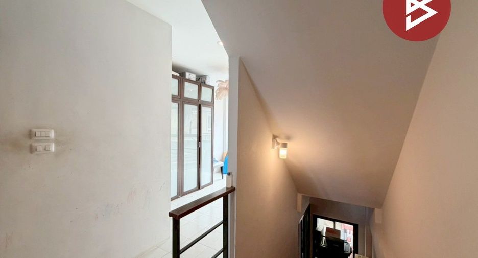 For sale 3 bedrooms retail Space in Lam Luk Ka, Pathum Thani