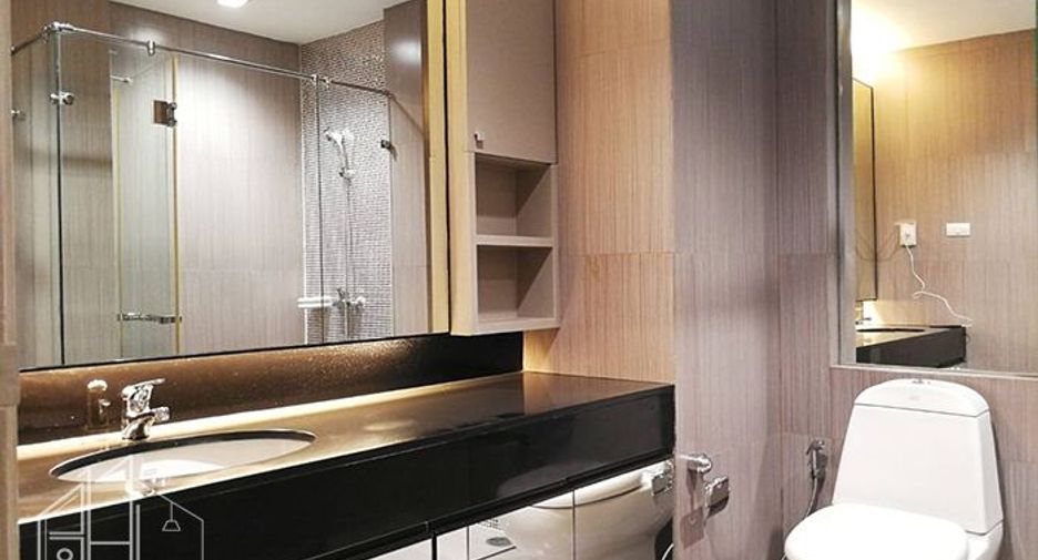 For rent 2 bedrooms condo in Watthana, Bangkok