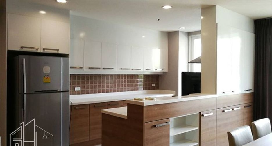 For rent 2 bedrooms condo in Watthana, Bangkok