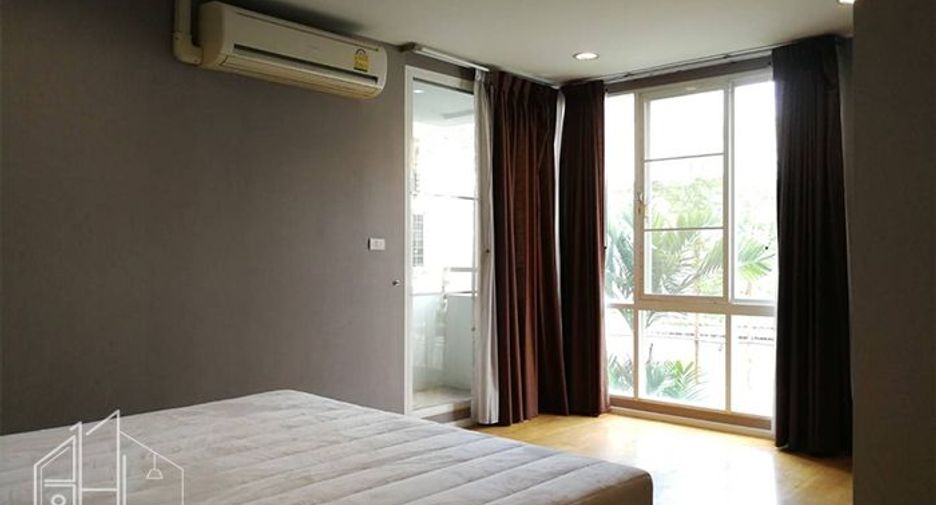 For rent 2 bedrooms condo in Watthana, Bangkok