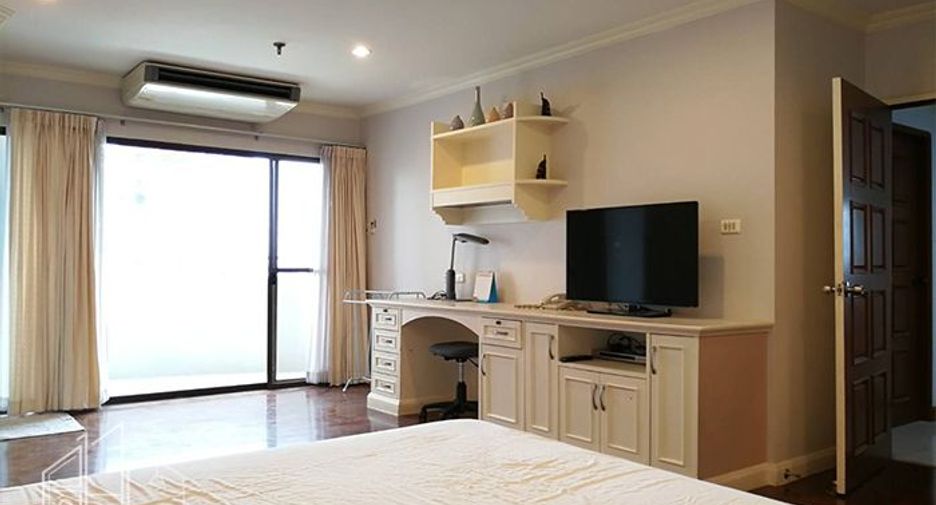 À louer et à vendre 3 chambres condo à Watthana, Bangkok