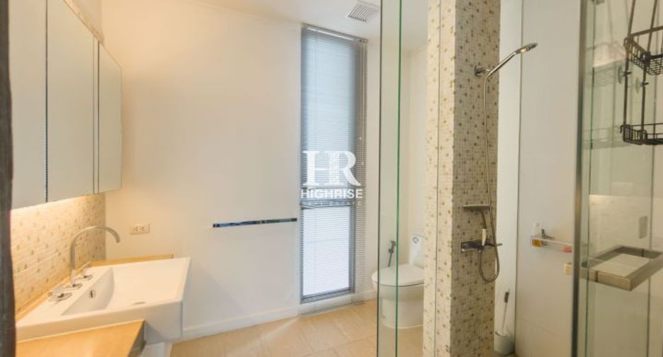 For rent 4 bedrooms condo in North Pattaya, Pattaya