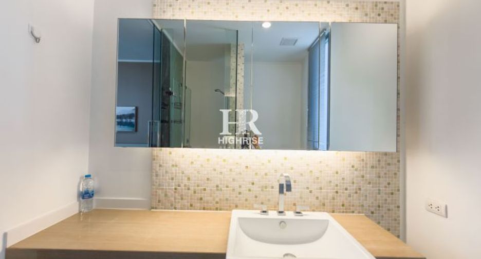 For rent 4 bedrooms condo in North Pattaya, Pattaya