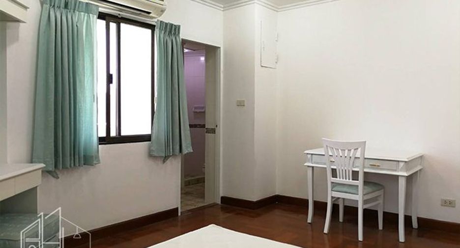 À louer 3 chambres condo à Watthana, Bangkok