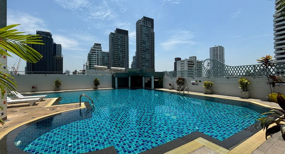 À louer 3 chambres condo à Watthana, Bangkok