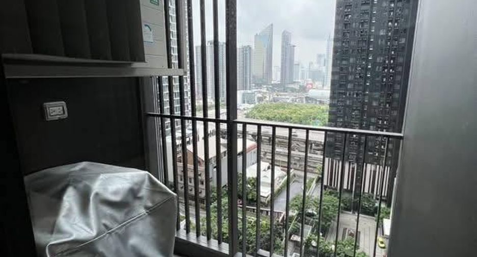 Condo en alquiler de 1 habitaciones en Huai Khwang, Bangkok