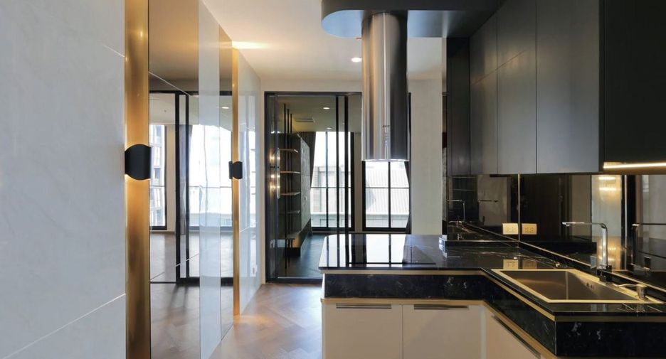 À louer et à vendre 1 chambre condo à Pathum Wan, Bangkok