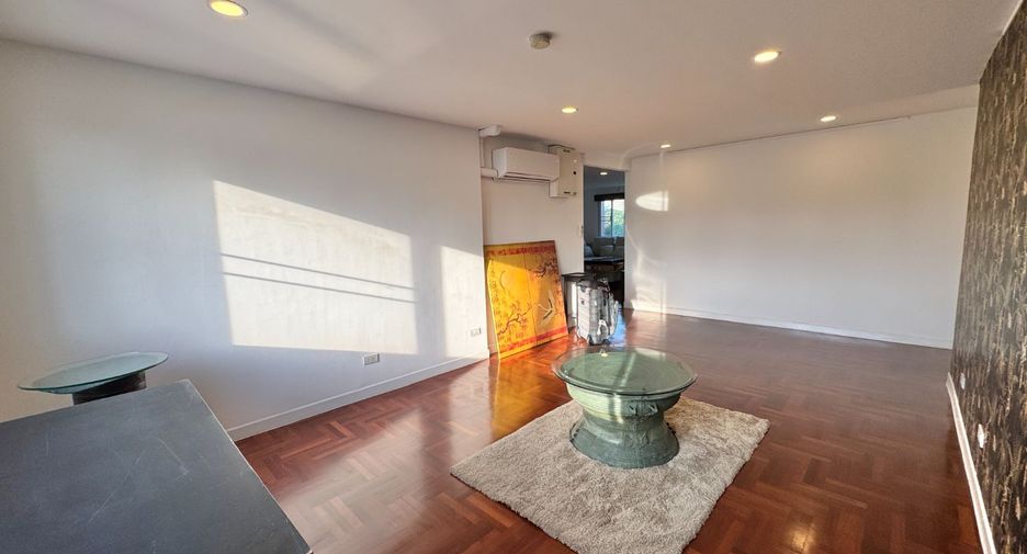 Condo en alquiler de 3 habitaciones en Pathum Wan, Bangkok