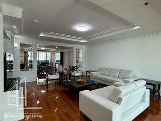 For rent 3 bedrooms condo in Watthana, Bangkok