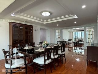 For rent 3 bedrooms condo in Watthana, Bangkok