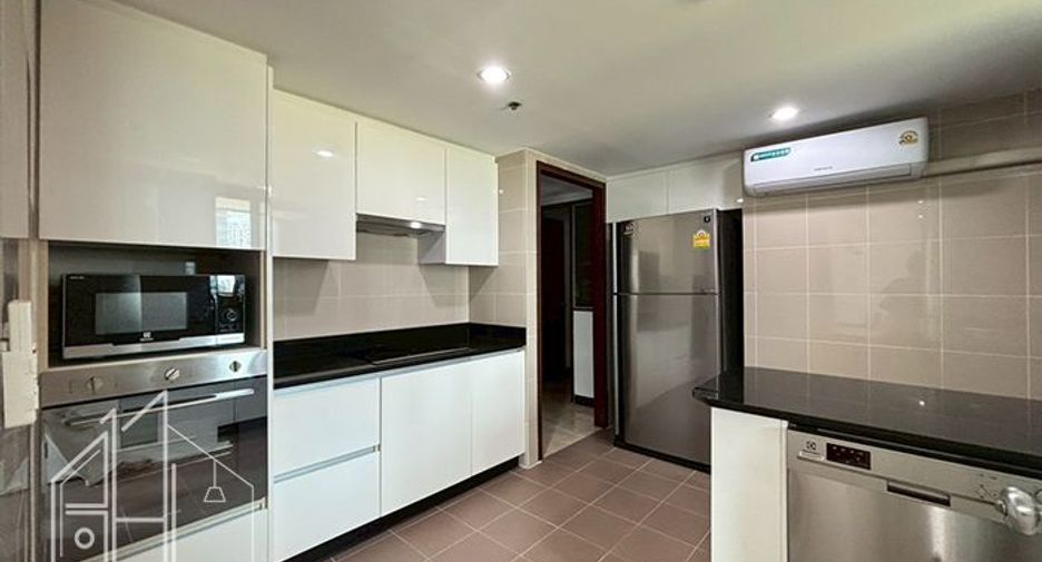 À louer 3 chambres condo à Watthana, Bangkok