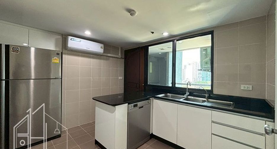 À louer 3 chambres condo à Watthana, Bangkok