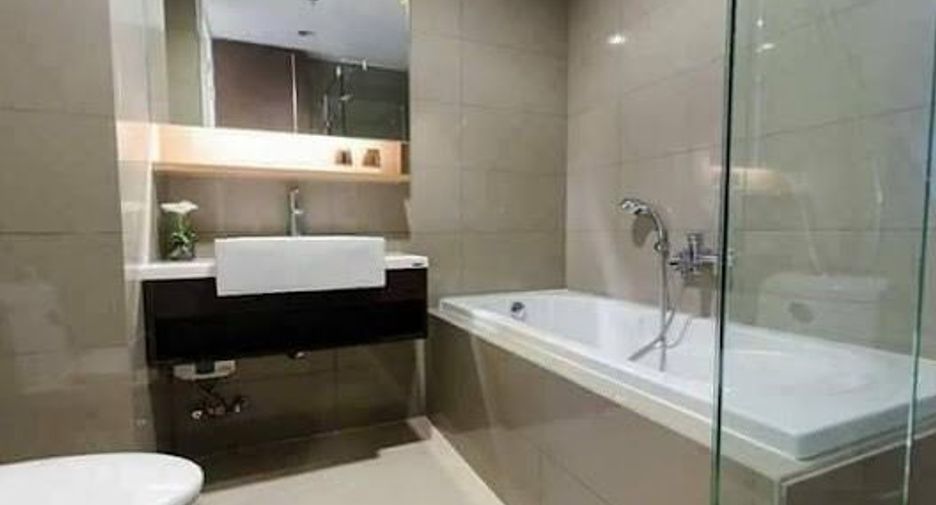 For rent 2 bedrooms condo in Watthana, Bangkok