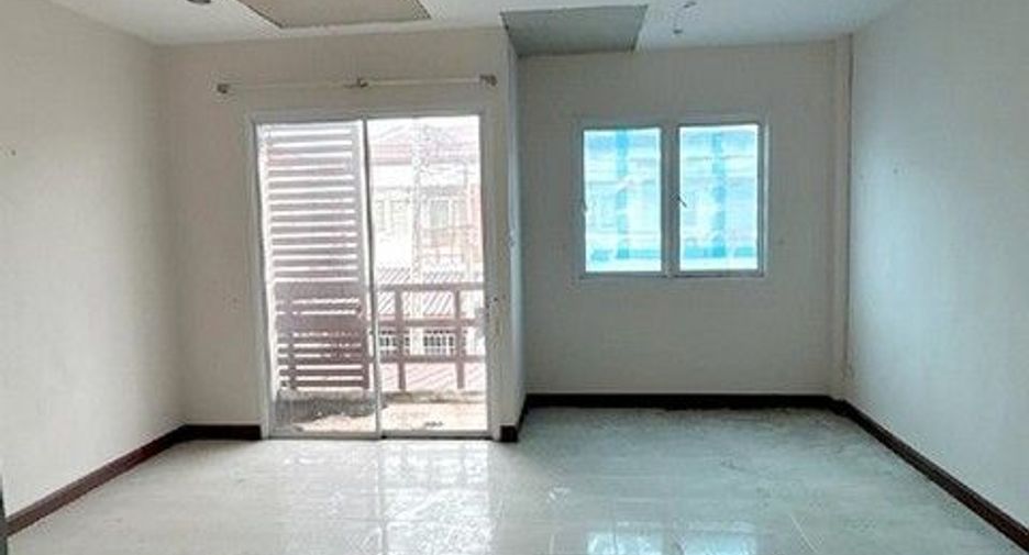 出售 1 卧室 联排别墅 在 Tha Takiap, Chachoengsao