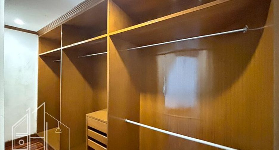 Аренда 4 спальни апартаменты в Щаттхана, Бангкок