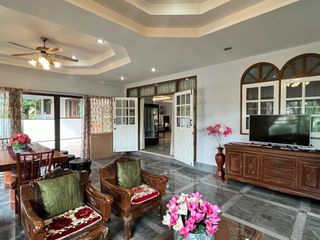 For rent 3 bedrooms house in Mueang Chiang Mai, Chiang Mai