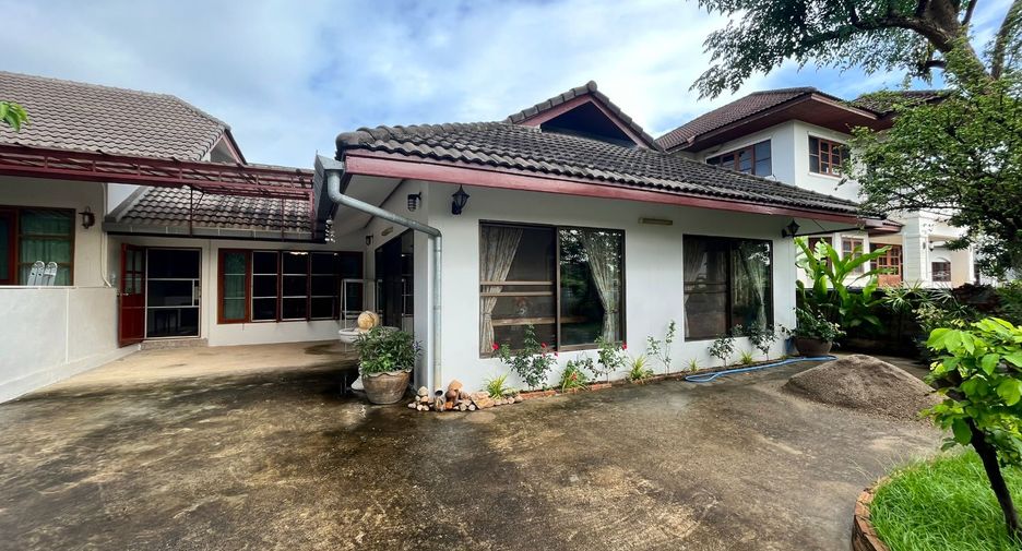For rent 3 bedrooms house in Mueang Chiang Mai, Chiang Mai