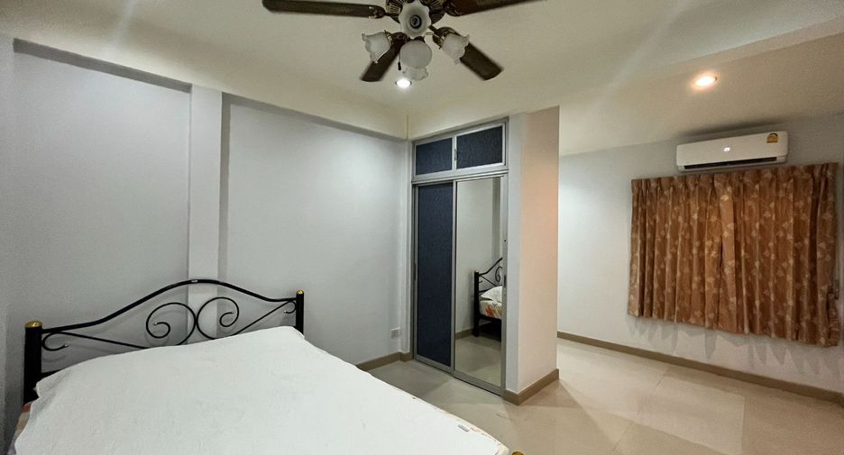 For rent 3 bedrooms house in Mueang Chiang Mai, Chiang Mai