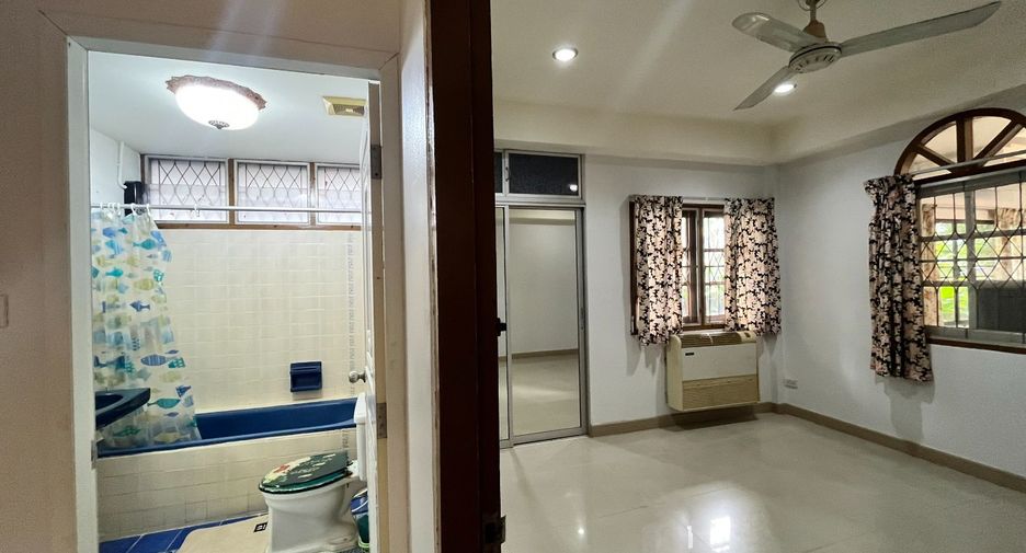 For rent 3 bedrooms house in Mueang Chiang Mai, Chiang Mai