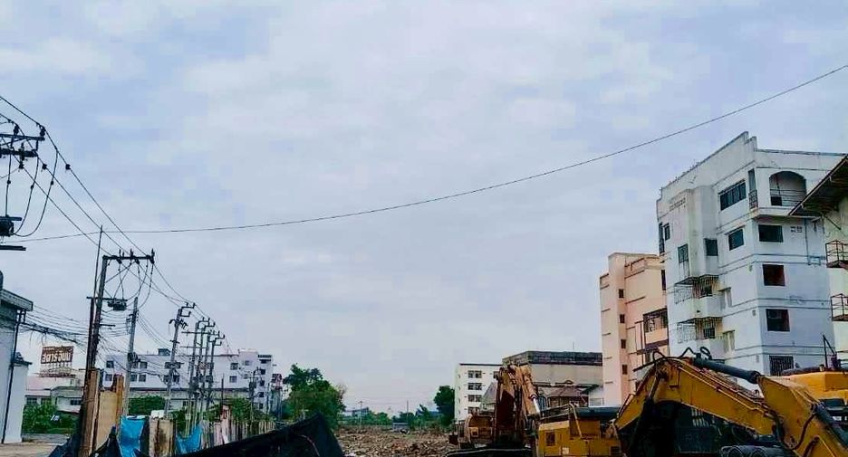 出售 土地 在 Mueang Samut Prakan, Samut Prakan